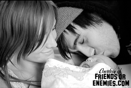 Ashlee Simpson, Bronx Mowgli, Pete Wentz Ashlee Simpson, Bronx Mowgli, Pete Wentz